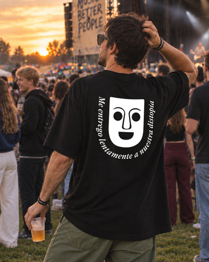 CAMISETA OVERSIZE CHICO DISTOPÍA NEGRA